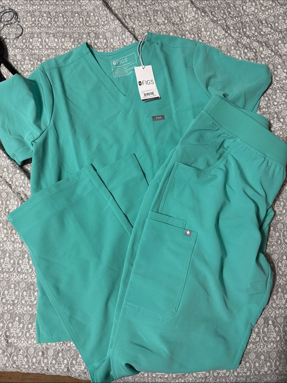 Figs Women's Short Sleeve Scrub Top and Pants in Teal